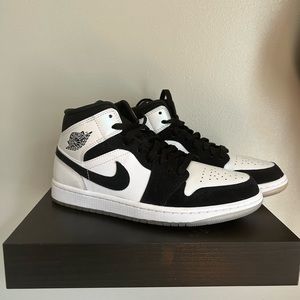 Air Jordan 1 Mid SE Diamond Shorts